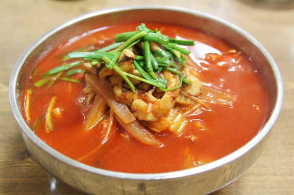 Mì hải sản Jjamppong